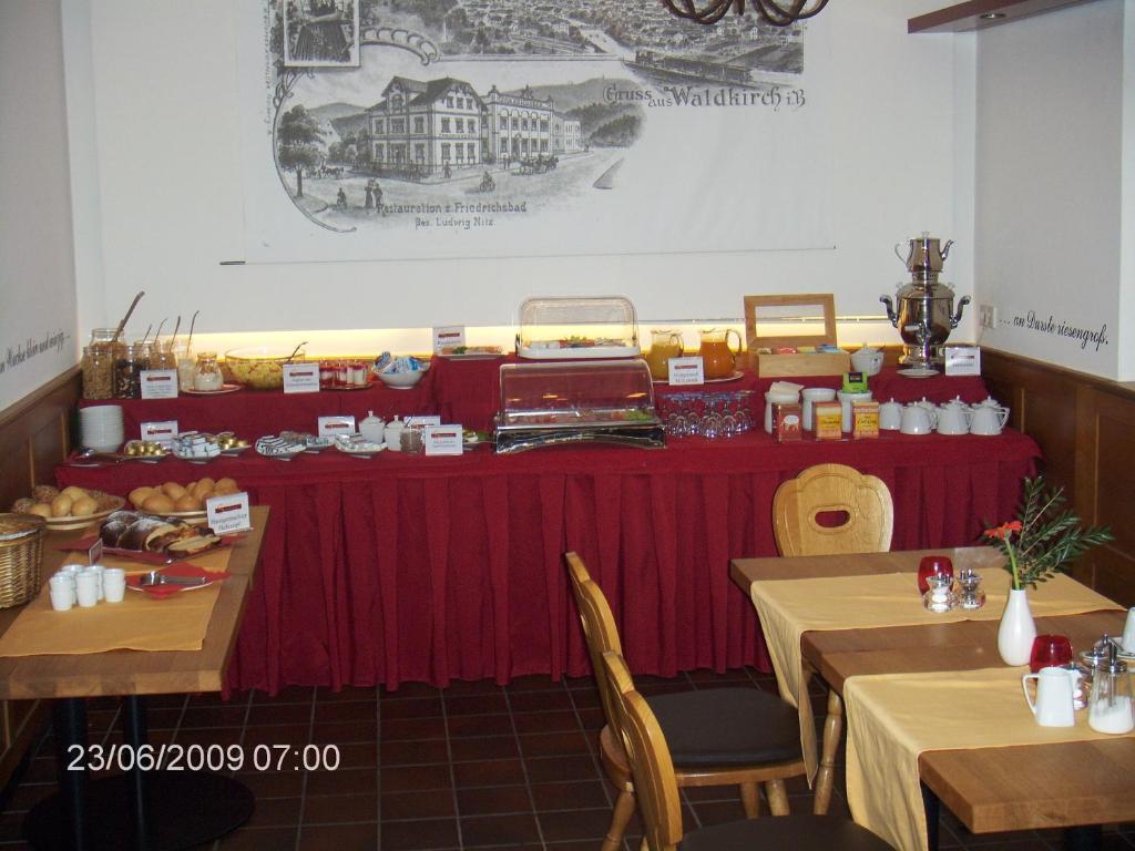 Hotel Scheffelhof วัลด์เคียร์ช ภายนอก รูปภาพ